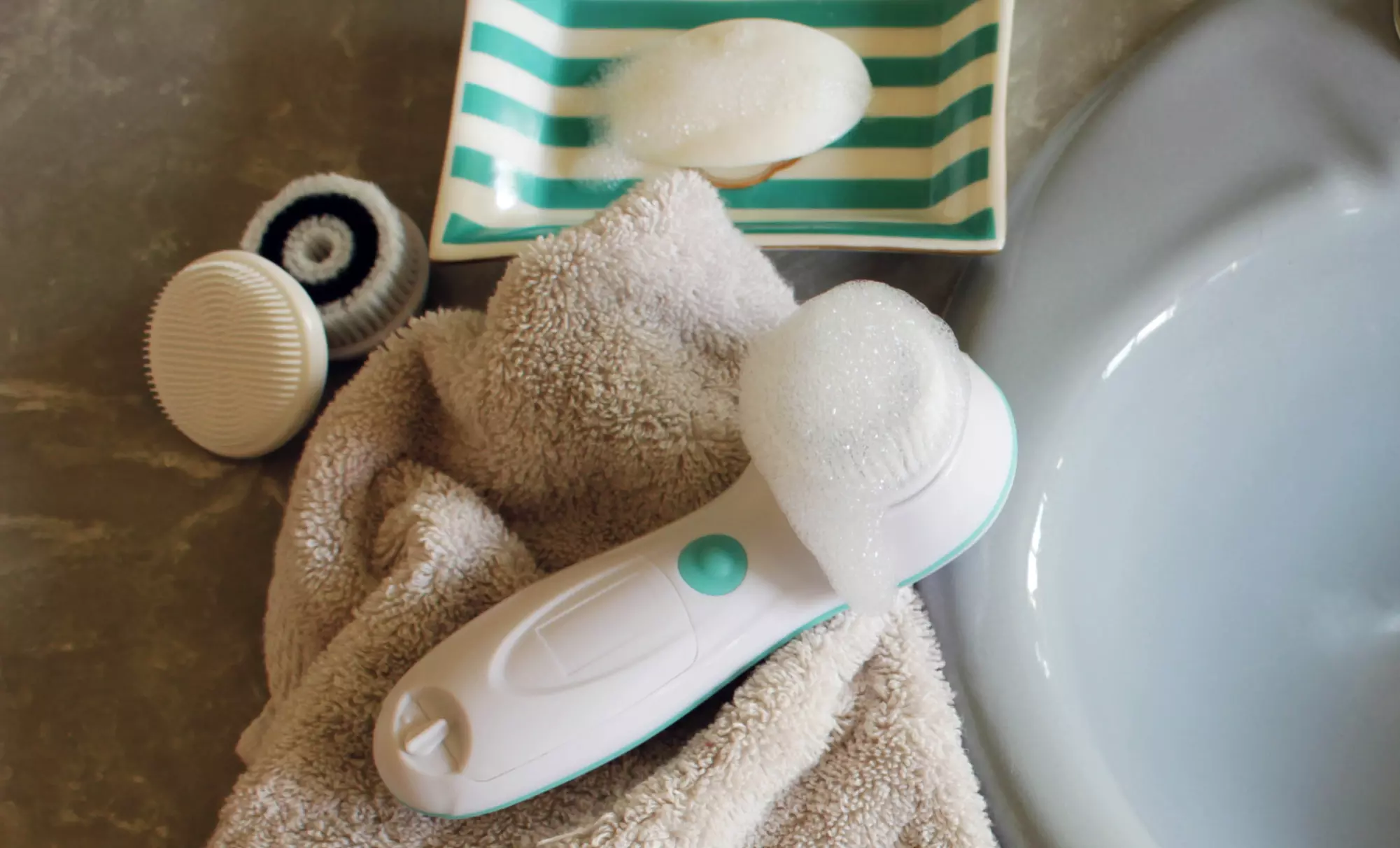 My Life My Shop Ultimate Skin Spa Facial Cleanser and Massaging Brush System with Travel Case - Second Medium