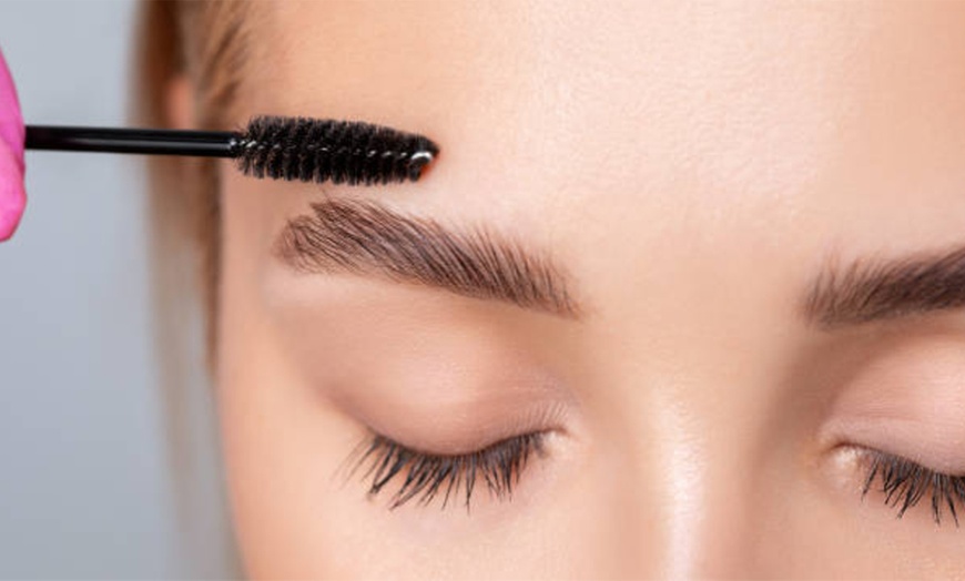 Image 20: Sesión de micropigmentación de labios, ojos, cejas o capilar para 1