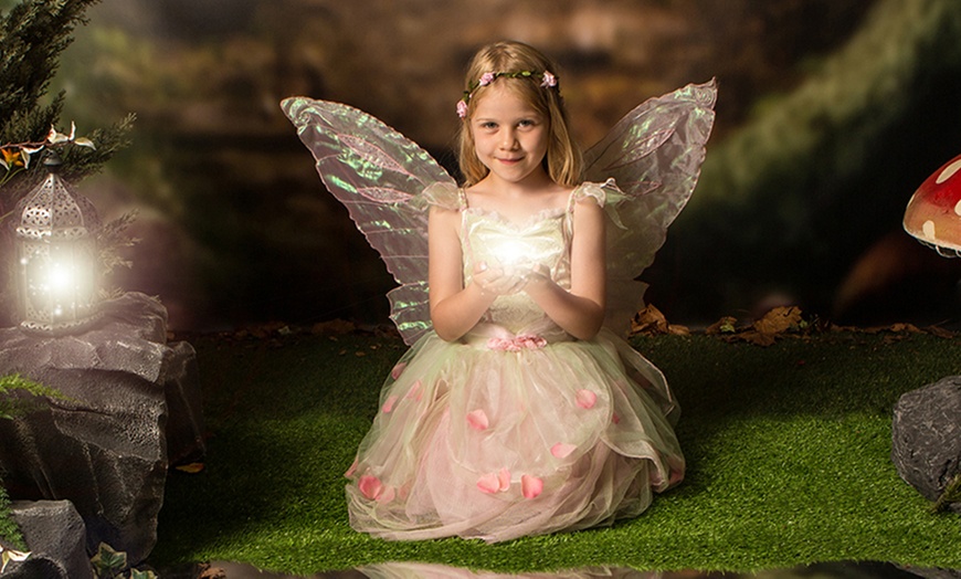 Image 3: Kids Fairy-Themed Photoshoot