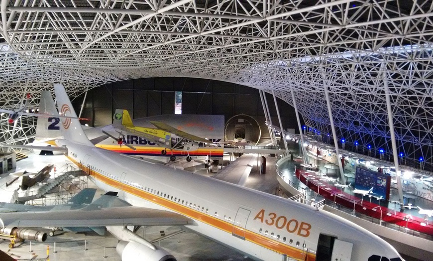 Image 1: Dans le monde fascinant de l'aéronautique au Musée Aeroscopia