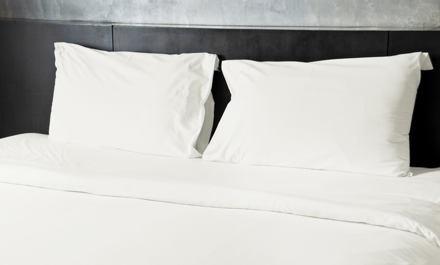 Image 4: King Size Bamboo Comfort 4-Piece 1800 Count Bedding - EXTRA SOFT DEEP SHEETS
