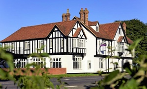 Oxfordshire: 4* Standard Room Stay with Breakfast