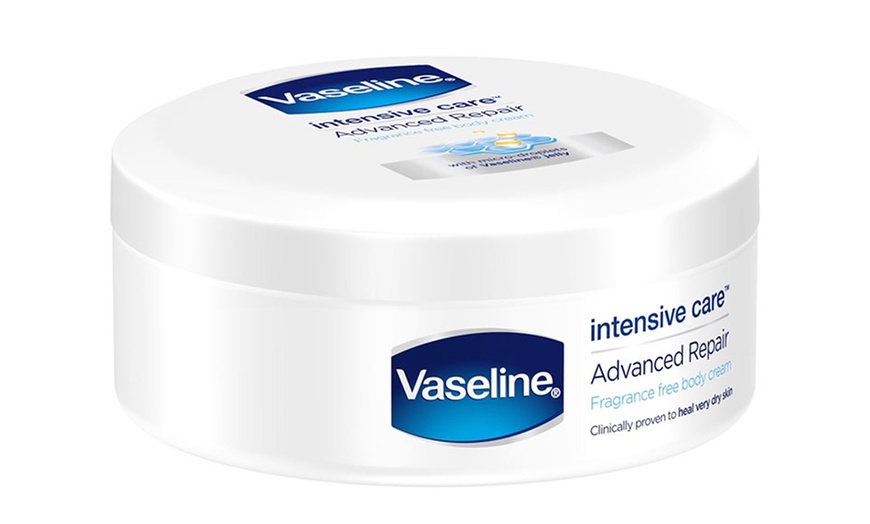 Image 3: Vaseline Advanced Repair Cream