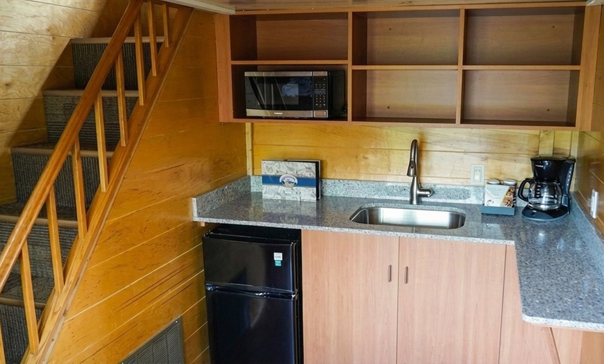 Image 5: Family-Friendly Lakeside Cabins Stays at Cedar Point