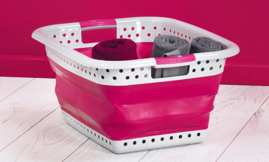 Image 3: Space-Saving 60L Laundry Basket