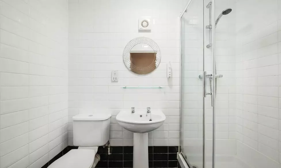 Newcastle upon Tyne: Double Room for Two with Breakfast