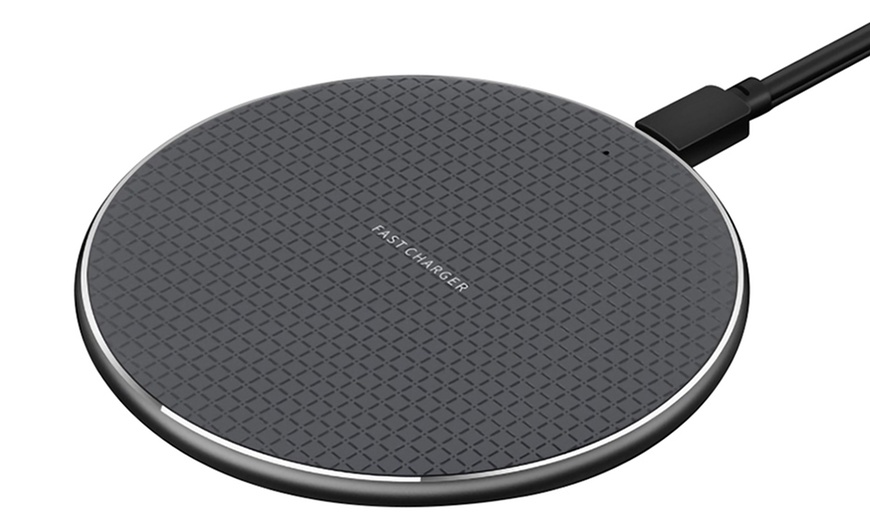 Image 6: One or Two Wireless Charging Pads