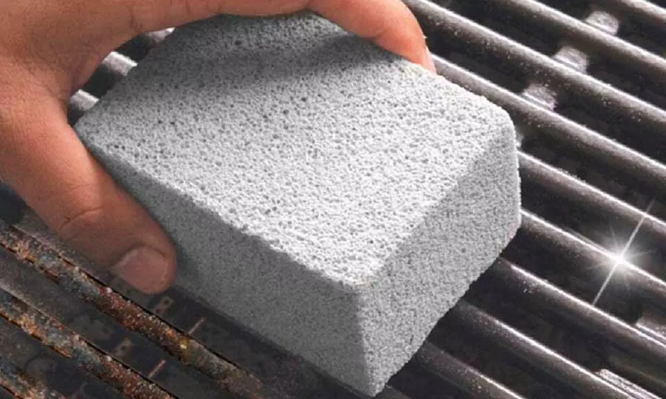 1 ou 2 blocs de pierre ponce en roche volcanique pour nettoyage du barbecue, livraison offerte - Primary Image