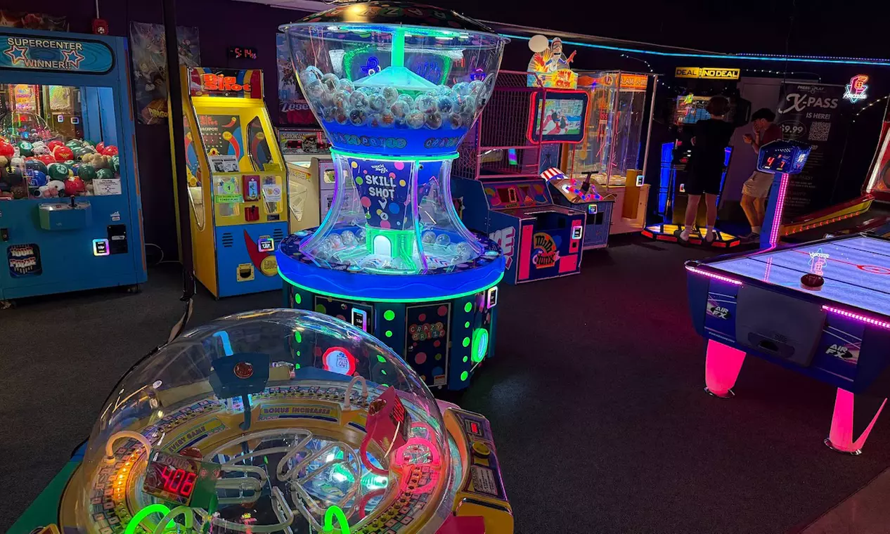 One-Hr Unlimited Arcade Play for One to Four with Free Experience