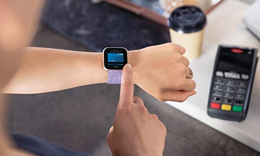 Image 13: Fitbit Versa Special Edition