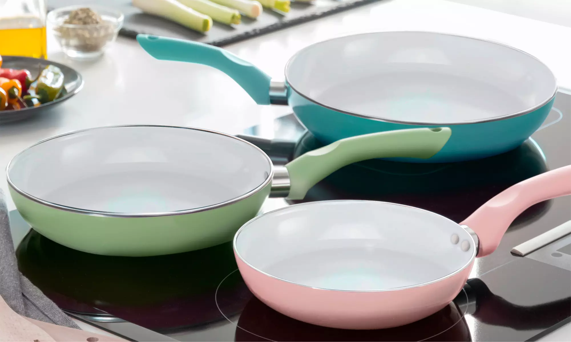 Set de 3 poêles anti-adhésives avec revêtement céramique Innovagoods - Primary Image