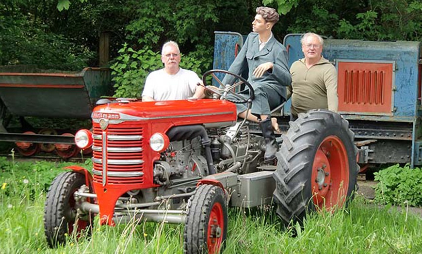 Image 6: Eintritt ins Fahrzeugmuseum für 2 Erwachsene, optional mit 2-4 Kindern