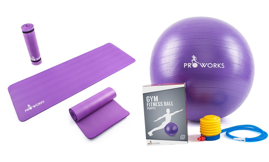 Image 1: Yoga Mat and Fitness Ball Set