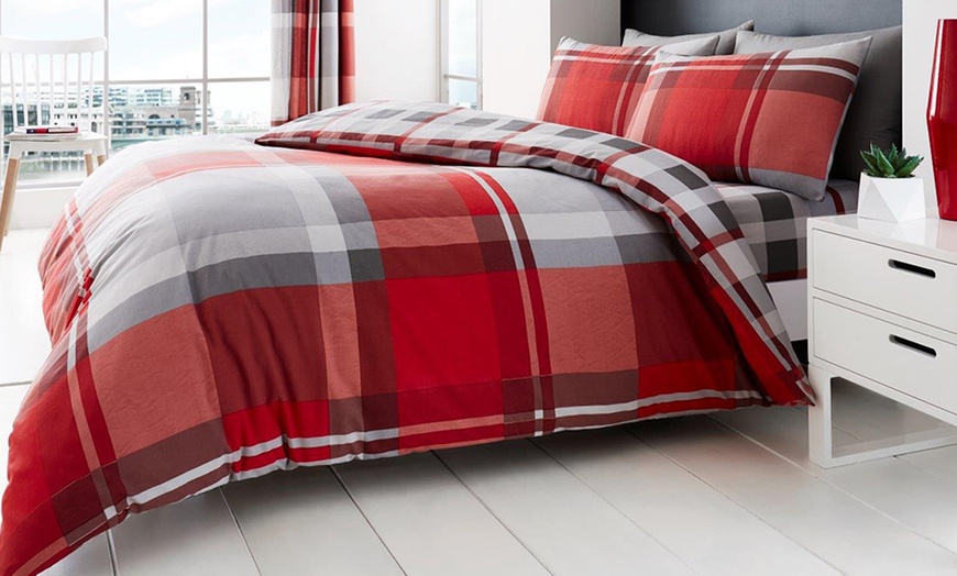 Image 3: Waverly Check Duvet Set
