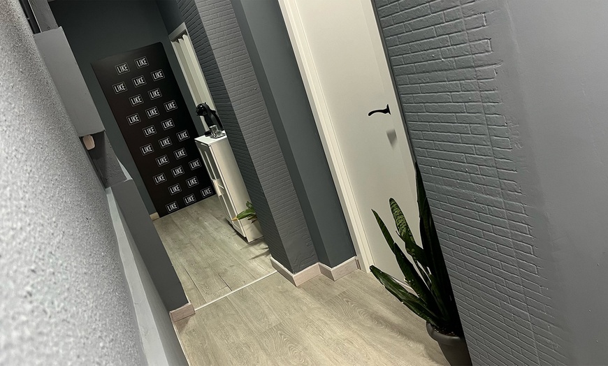 Image 9: Microblading y diseño de cejas