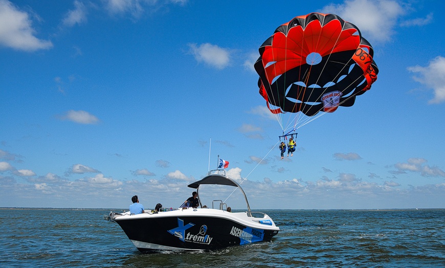 Image 1: Vol en parachute ascensionnel