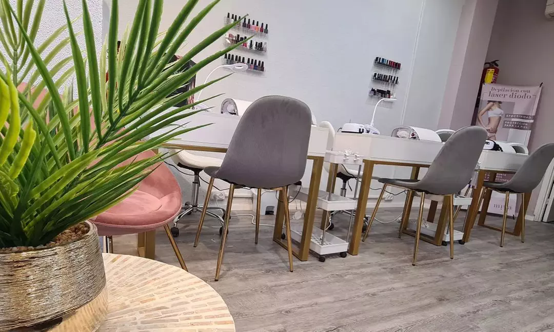 Lifting y tinte de pestañas con tratamientos extra para 1 persona