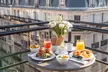 Paris : chambre double classique ou privilège pour 2 personnes avec petit-déjeuner en option à l'Hôtel Yllen Eiffel - Image 4