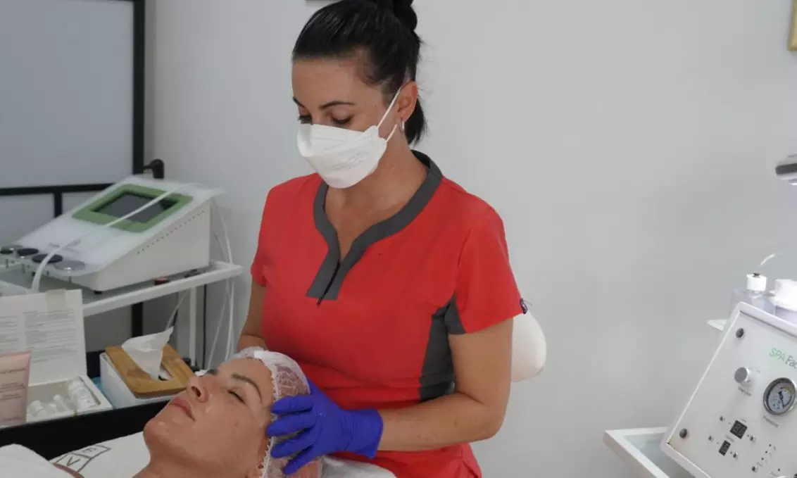 Tratamiento facial con diatermia, presoterapia y mascarilla