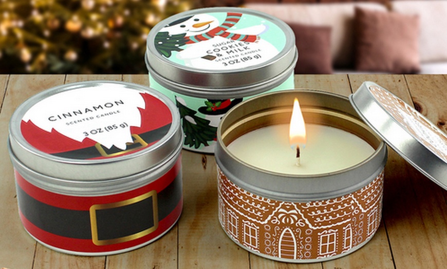 Image 5: 3 Piece Christmas Scented Candle Gift Set