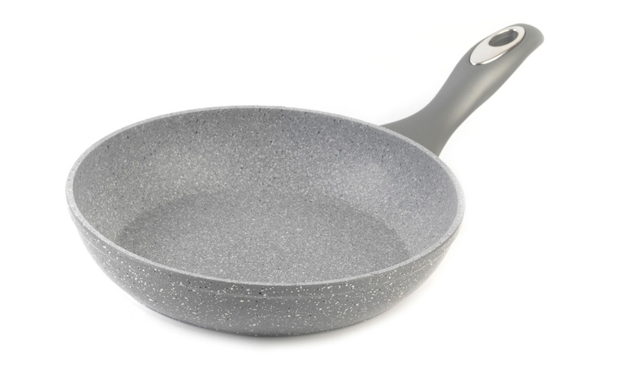 Image 10: Salter Marble Collection Cookware