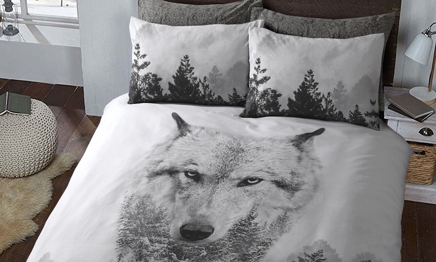 Image 1: Smart Living Premium Polycotton Wolf Panel Duvet Set 