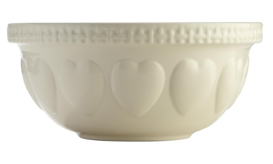 Image 2: Mason Cash Heart Mixing Bowl