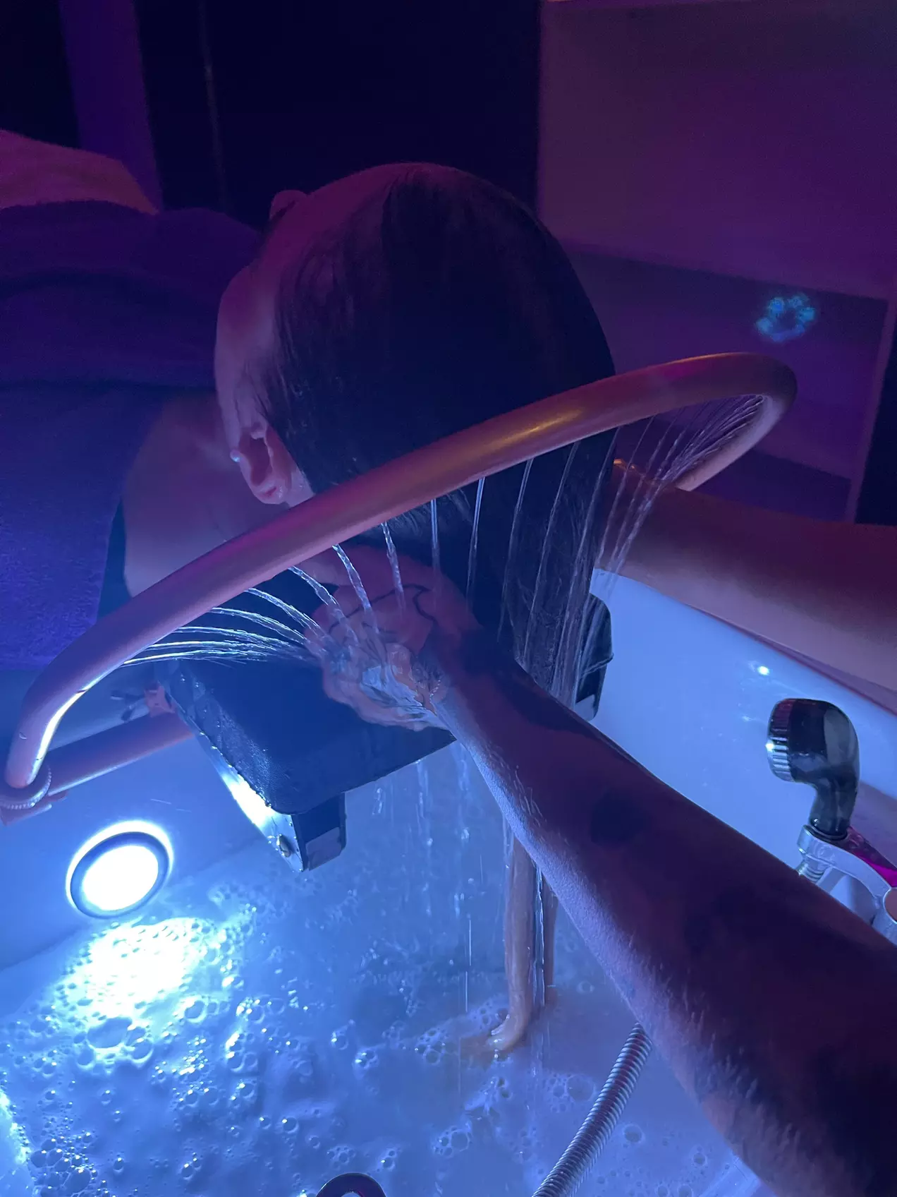 90 Minuten LUXURY HEAD SPA rainbow waterfall