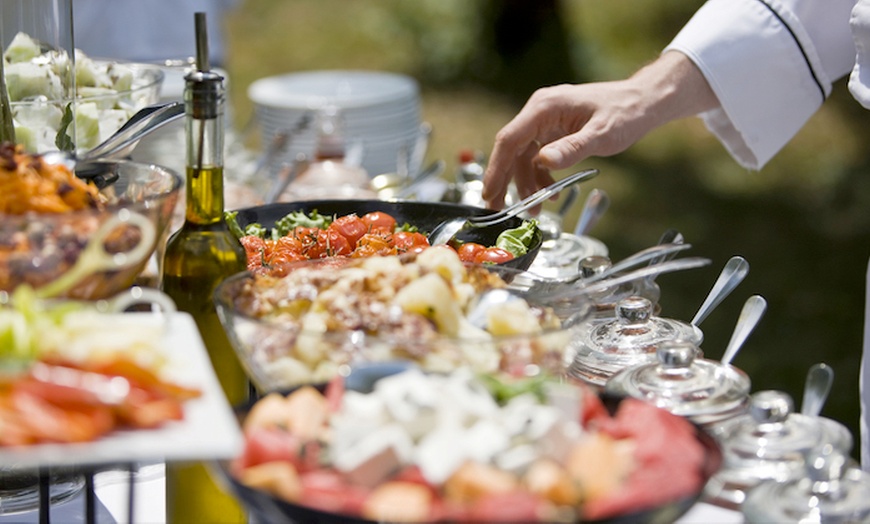 Image 10: 5* Iftar Buffet at Bonnington Hotel