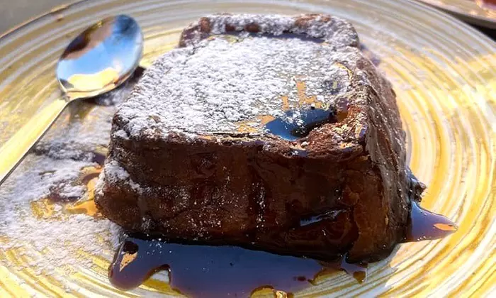 Menú venezolano para 2 o 4 con entrante, principal, postre y bebida