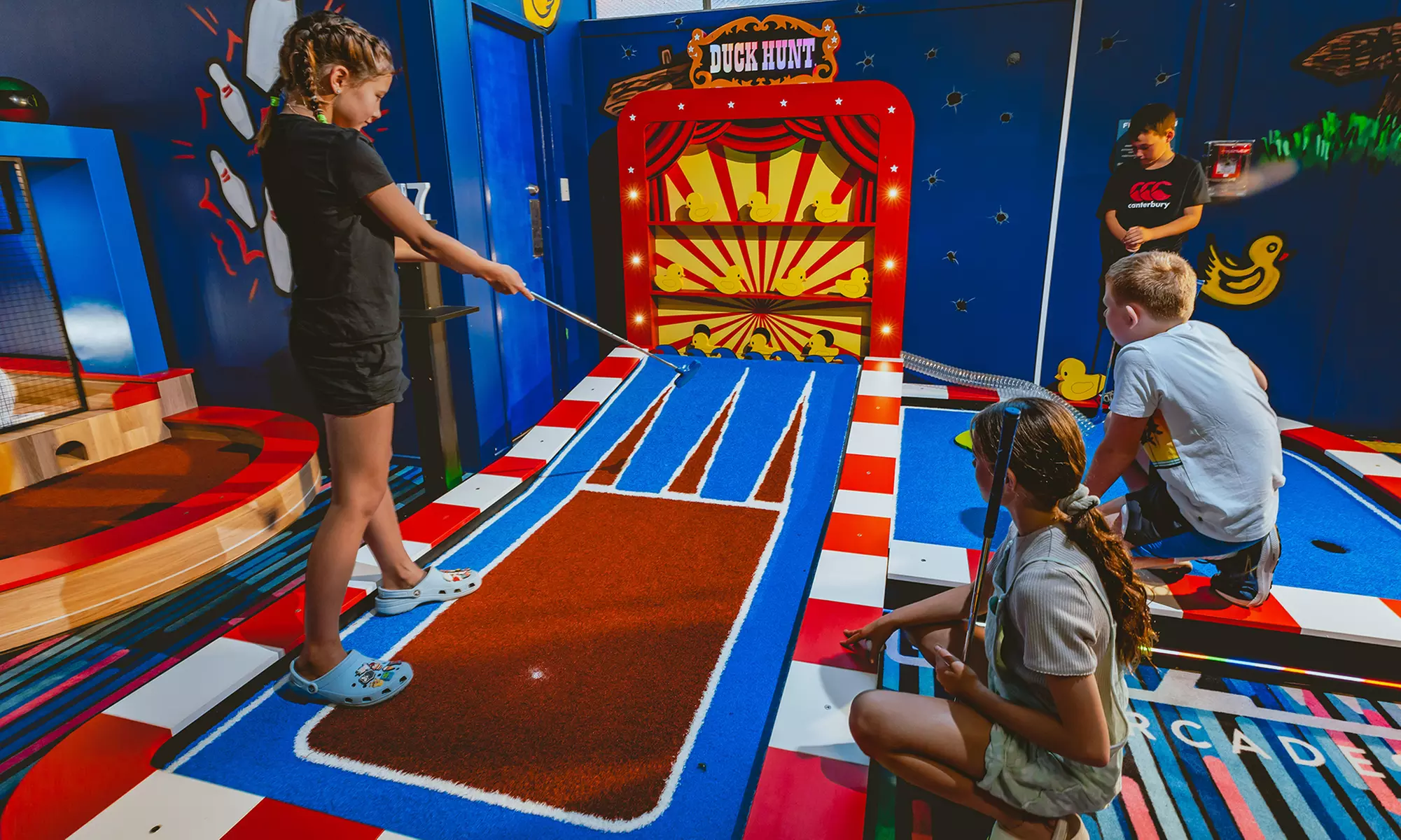 Bis zu 10% Rabatt auf den Golf – Minigolf – Schwarzlicht bei Laserstar Oldenburg