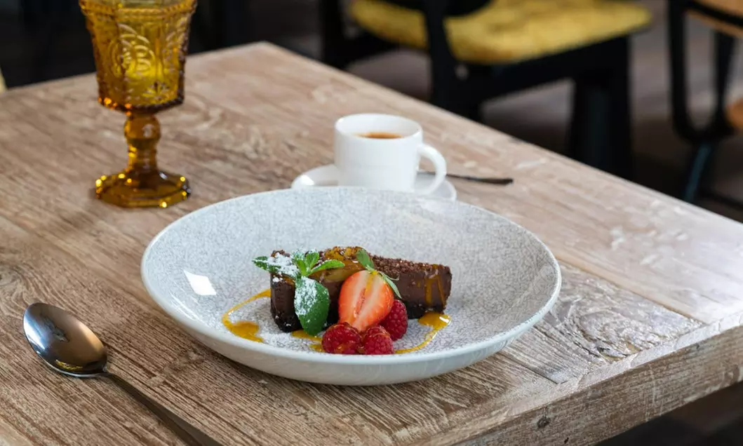 Somerset: Standard Double Room with En Suite and Breakfast