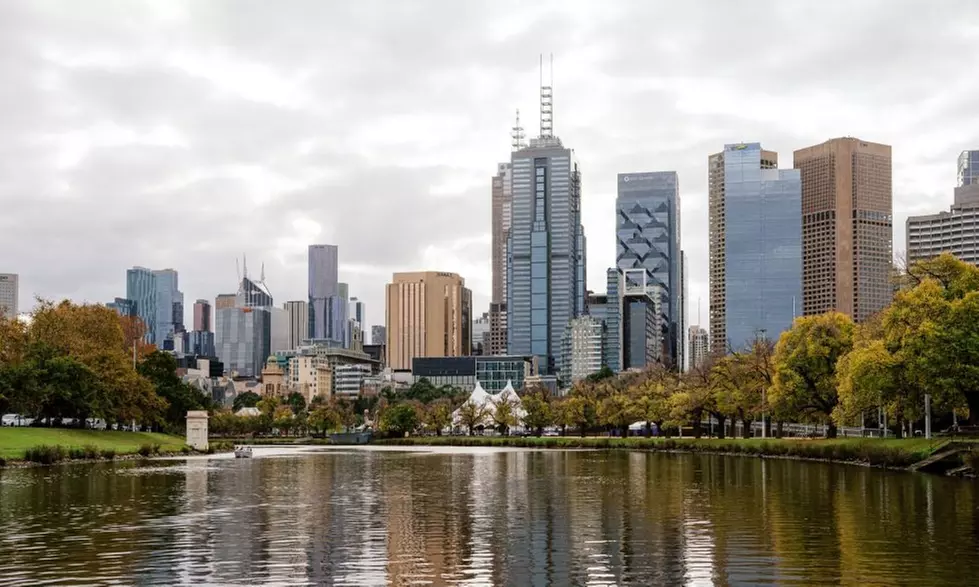 2-Hour Friday Lunch Cruise: Three-Course Banquet Lunch Meal and Drinks