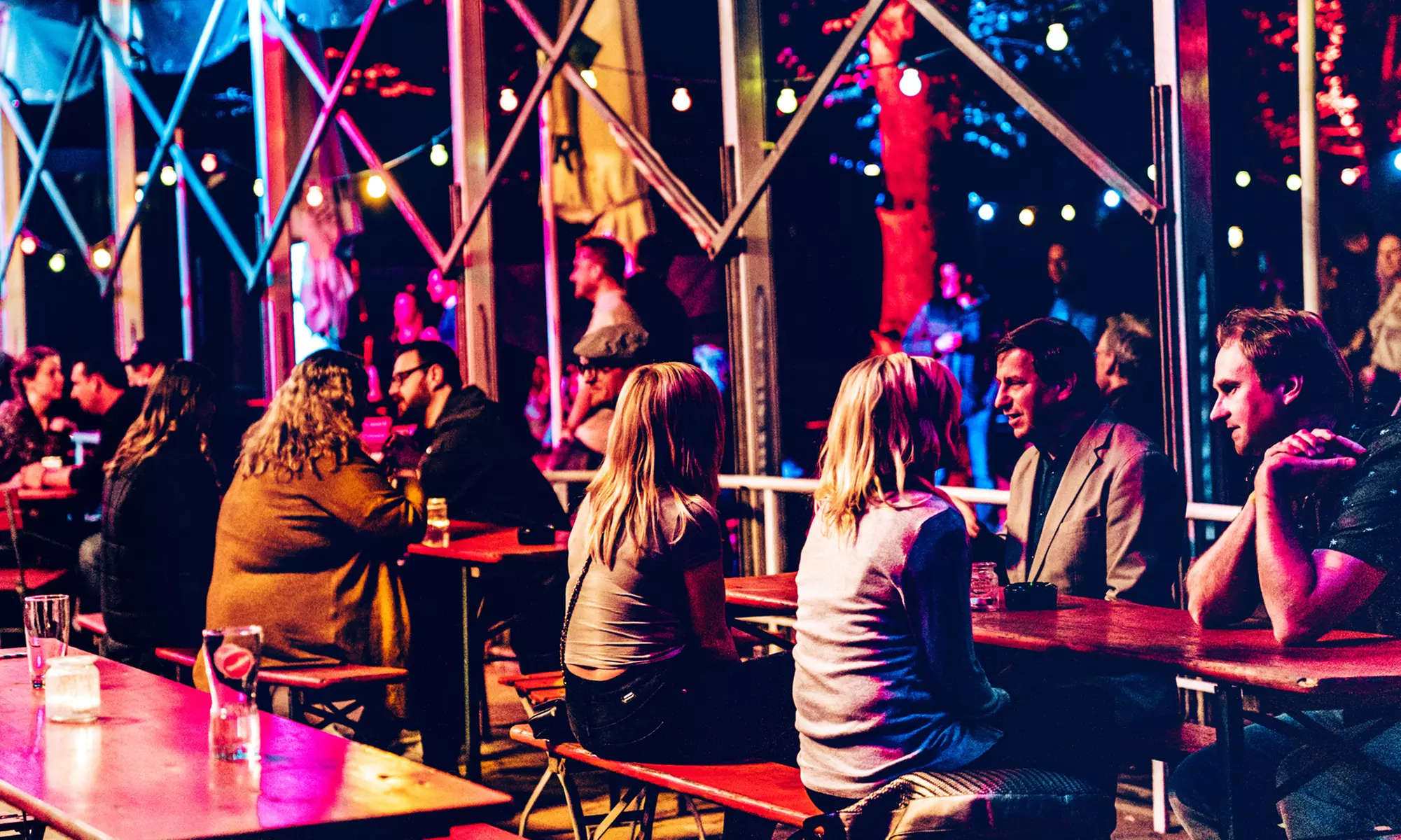 Finde dein perfektes Match: Gemütliches Speed-Dating in Top Locations