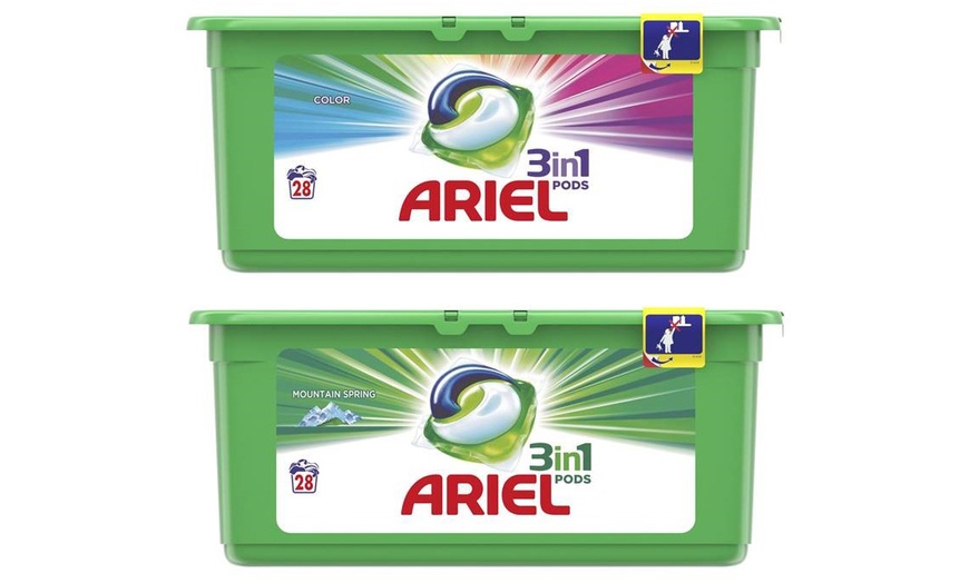 Image 9: Ariel Washing Capsules