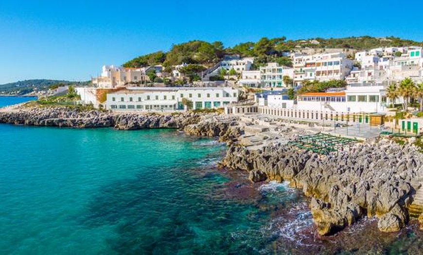 Image 3: Salento 4*: camera matrimoniale con colazione o mezza pensione per 2