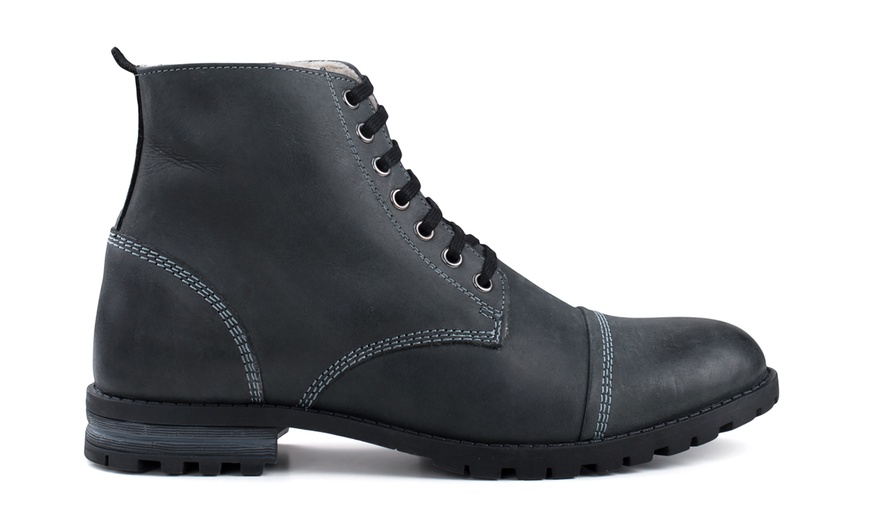 Image 3: Men's Fleece-Lined Leather Boots