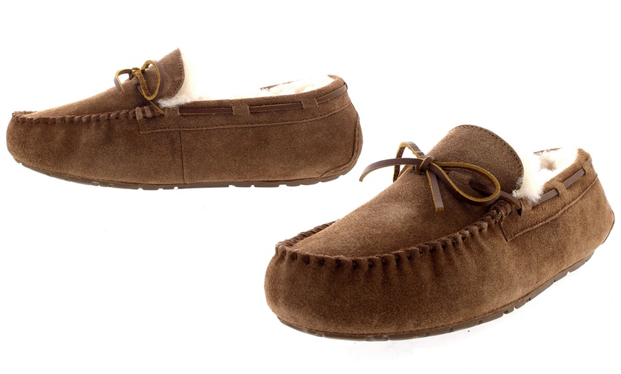 Image 16: Men's Sheepskin Slippers