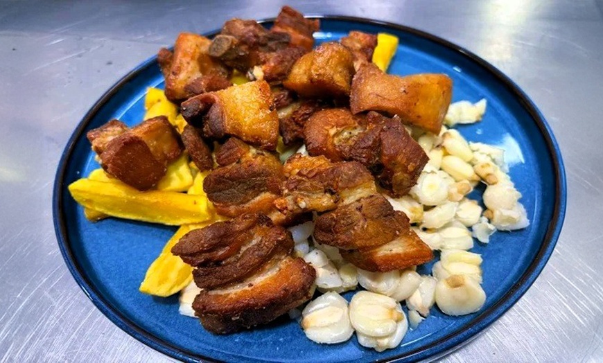 Image 2: Sabores únicos: menú completo para 2 o 4 con opción a botella de vino