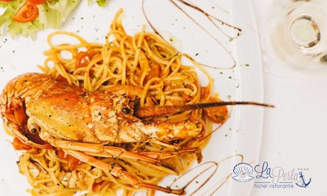 Menu gran degustazione di mare da 6 portate, fino a 4 persone, all'Hotel Ristorante La Perla (sconto fino a 64%)