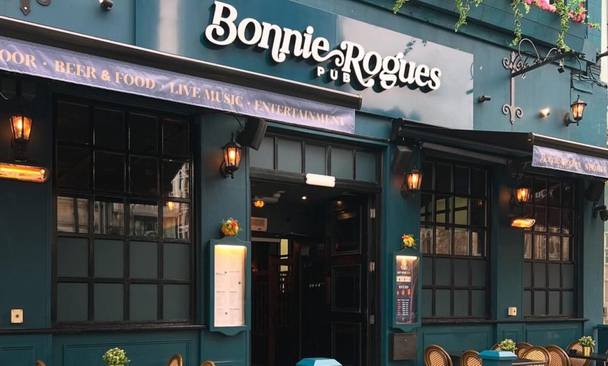 Image 6: Bonnie Rogues Kingston: Uniquely Bold Sunday Roasts & Live Atmosphere