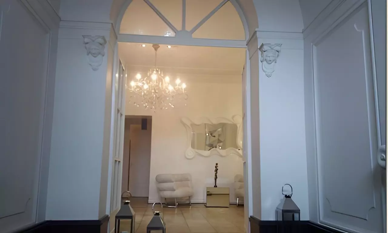 Verjünge deine Haut mit einer hochwertigen Hyaluronsäure-Behandlung