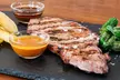 Menú mediterráneo para 2 o 4 con entrante, principal, postre y bebida en Sabors Del Mar (hasta 45% de descuento) - Second Medium