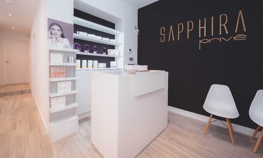 Image 13: Tratamiento facial con láser en Sapphira Prive Madrid centro