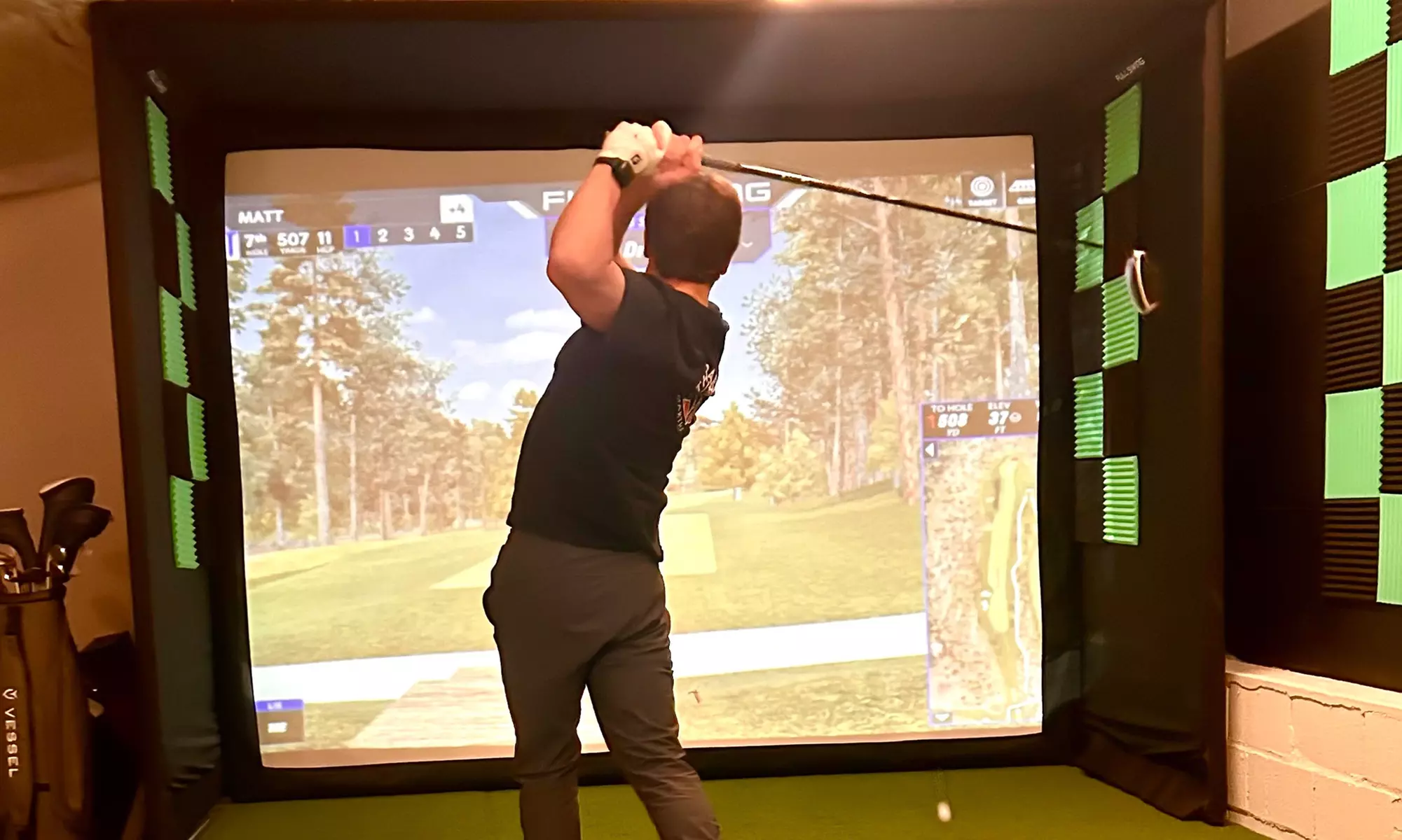 1 or 2 Hrs Golf Simulator Rental with Optional 1 Hr Golf Lesson