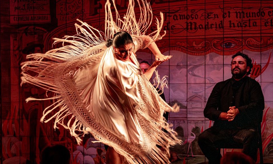 Image 1: Espectáculo flamenco con bebida, menú tapas o sin consumición 