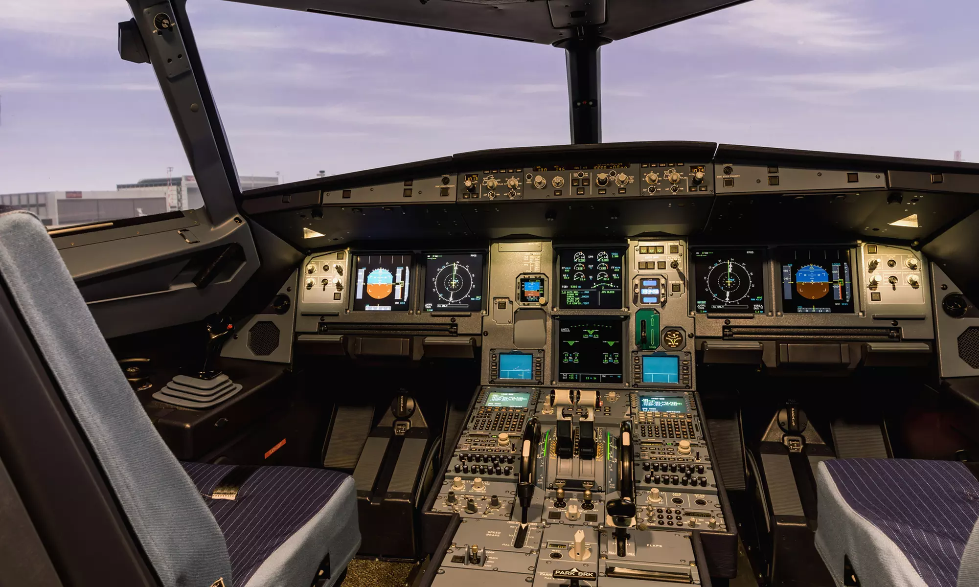 Flugsimulator in Originalcockpits, opt. mit Full-Motion