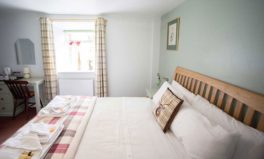 Image 5: Northumberland: Double Room with Breakfast