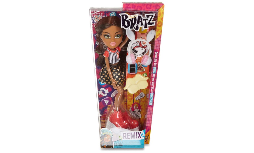 Image 10: Bratz Puppen