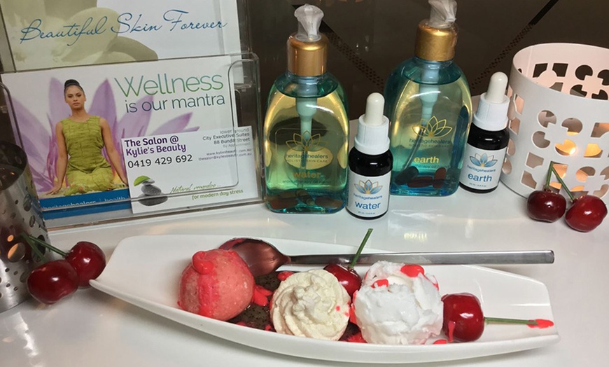 Image 2: Sweet Treat Foot Pamper Package